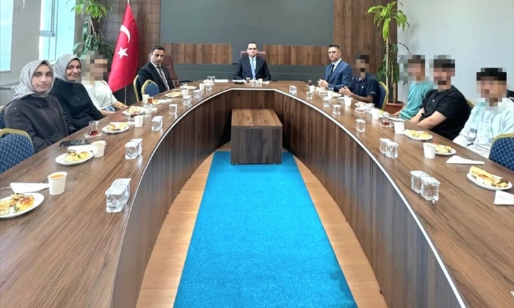 Ayrıntılar Netleşti: Bingöl Cumhuriyet Başsavcısı Akın, denetimli serbestlik tedbiri kapsamındaki çocuklarla b