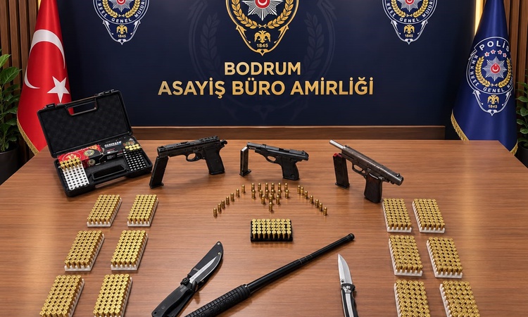 Ayrıntılar Netleşti: Bodrum'da 3 ruhsatsız tabanca ele geçirildi, 2 şüpheli yakalanarak gözaltına sevk edildi.