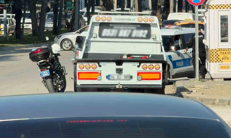 Ayrıntılar Netleşti: Bolu'da başka plakalı oto kurtarıcı sürücüsüne 186 bin lira ceza verildi - Son Dakika Bil