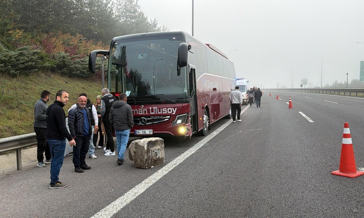 Ayrıntılar Netleşti: Bolu'da sis nedeniyle Anadolu Otoyolu'nda zincirleme kazada 2 kişi yaralandı