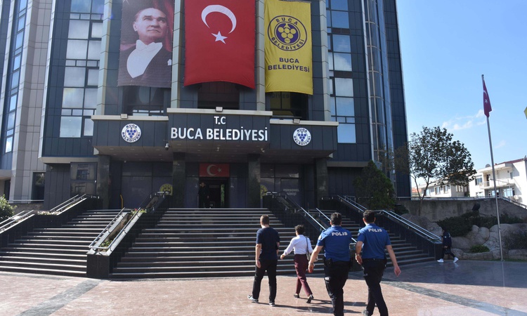 Ayrıntılar Netleşti: Buca Belediyesi'ne araç kiralama borcundan 150 milyon TL için haciz işlemi başlatıldı | İ