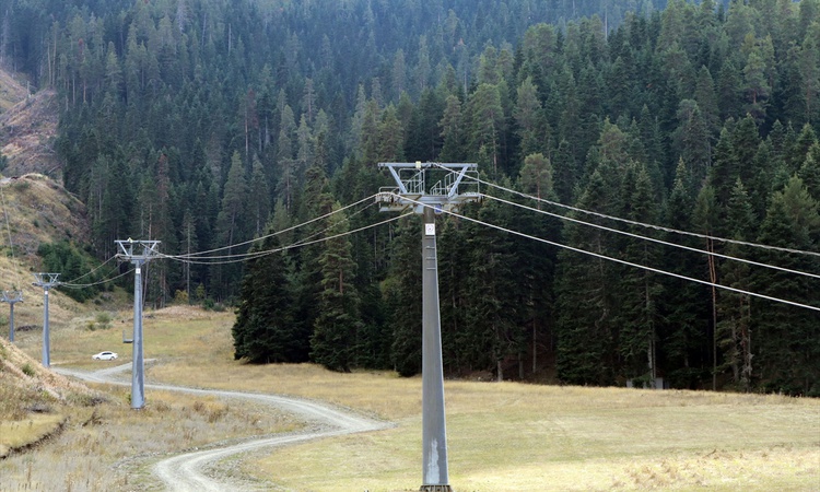 Ayrıntılar Netleşti: Çankırı Ilgaz'daki Yıldıztepe Kayak Merkezi teleferik bakımıyla sezona hazırlanıyor