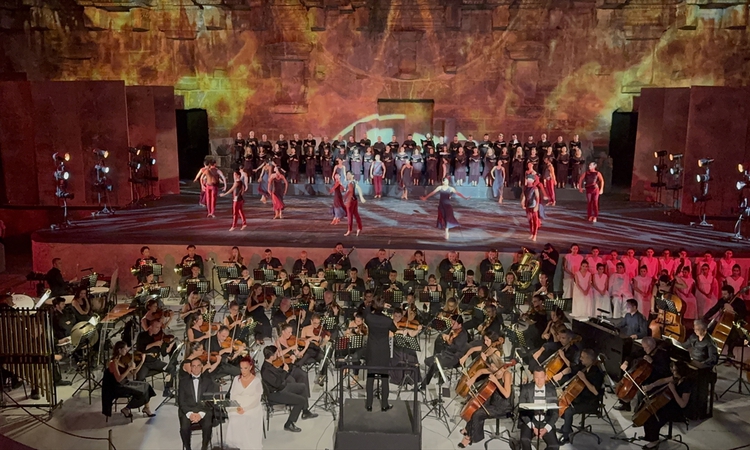 Ayrıntılar Netleşti: Carmina Burana, Aspendos'ta 22 yaşındaki Haberstock yönetiminde sahnelendi ve Merak Edile