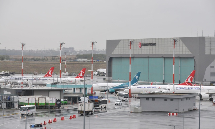 Ayrıntılar Netleşti: Caspian Airlines uçağı, 3 milyon avro borç ödenince 11 gün sonra İstanbul'dan kalktı. - S