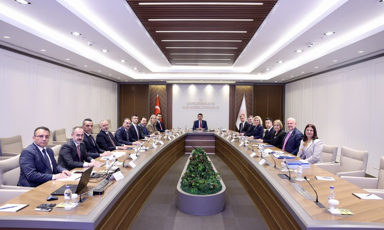 Ayrıntılar Netleşti: Çevre Bakanı Kurum, İzmir için kentsel dönüşüm ve Körfez Eylem Planı'nı görüştü: Gelişmel
