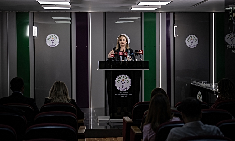 Ayrıntılar Netleşti: DEM Parti Sözcüsü Doğan, silahsızlanmaya dair önemli gelişme bekliyor