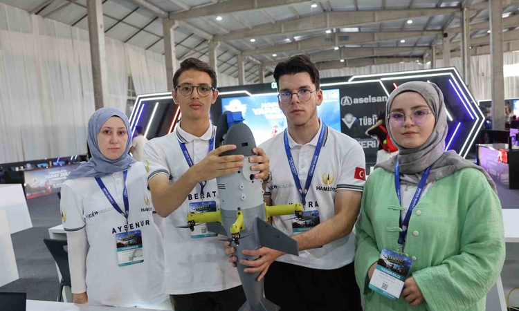 Ayrıntılar Netleşti: Diyarbakır'da TEKNOFEST 2026 sürüyor, çocuklar teknoloji projelerini yarıştırıyor - Son D