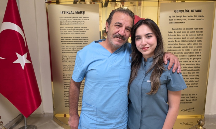 Ayrıntılar Netleşti: Dr. Ezgi Yıldırım doğduğu Kozan Devlet Hastanesi'nde babasının yanında göreve resmen star