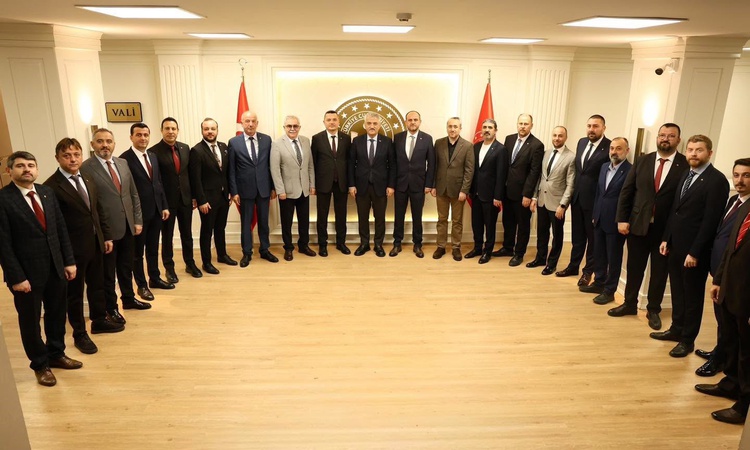Ayrıntılar Netleşti: DTSO'nun yeni yönetimi, Vali Makas'ı ziyaret ederek başarı dileklerini aldı