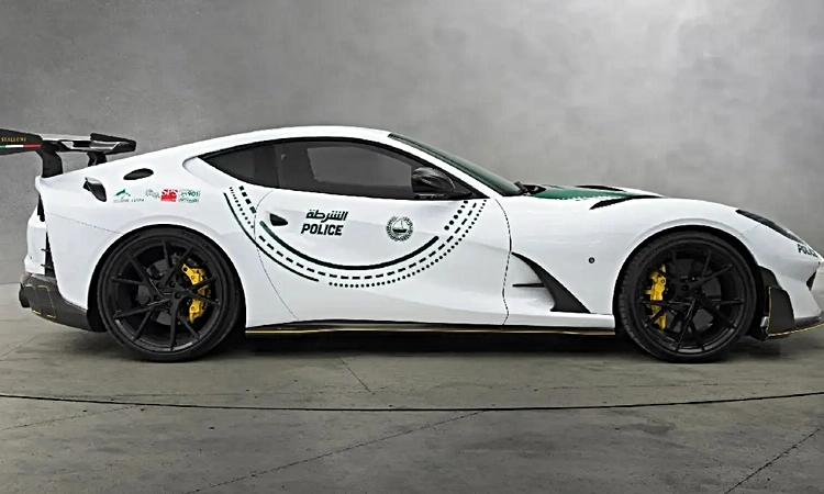 Ayrıntılar Netleşti: Dubai Polisi Filosuna Mansory İmzalı Ferrari 812 Superfast Eklendi - Son Dakika Bilgileri