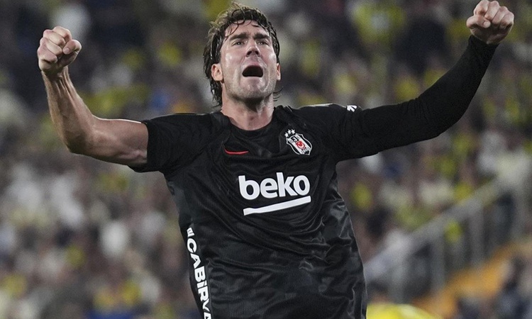 Ayrıntılar Netleşti: Dusan Vlahovic kimdir, kaç yaşında, nereli? Derbide Trabzonspor'a 2-0 kaybeden Beşiktaş'ı