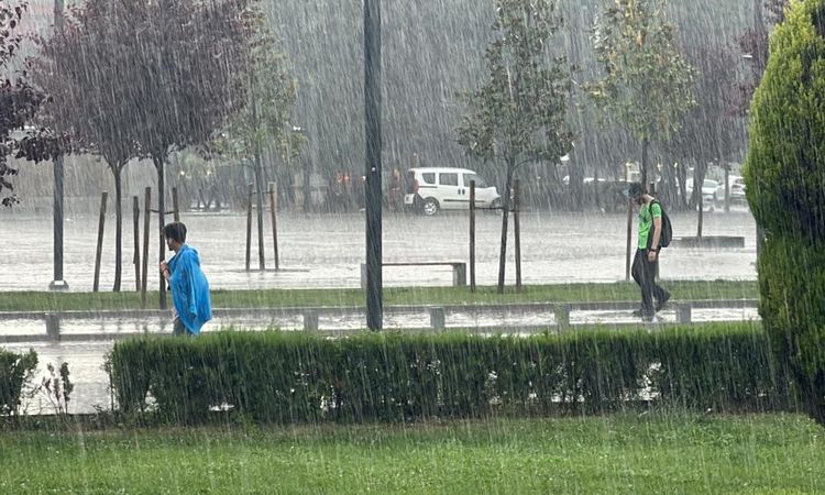 Ayrıntılar Netleşti: Düzce dahil 5 şehir için sel ve su baskını uyarısı - Son Dakika Bilgileri