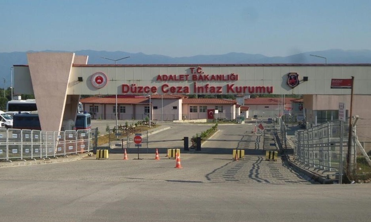 Ayrıntılar Netleşti: Düzce'de denetimlerde 18 bin 830 kişi sorgulandı, 41 kişi yakalandı, 19 hakkında tutuklam