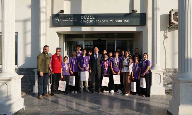 Ayrıntılar Netleşti: Düzce'de taekwondo sporcuları Gençlik ve Spor İl Müdürü Arslantürk ile buluştu: Gelişmele