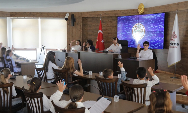 Ayrıntılar Netleşti: Edirne Çocuk Meclisi 3. Dönem toplantısında çocukların talepleri not alındı | İşte Tüm Ay