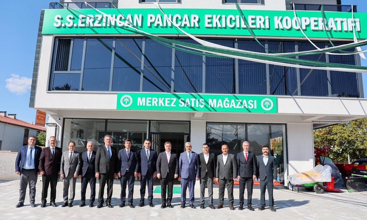 Ayrıntılar Netleşti: Erzincan Valisi Aydoğdu, Pancar Ekicileri Kooperatifini ziyaret ederek bilgi aldı ve Mera