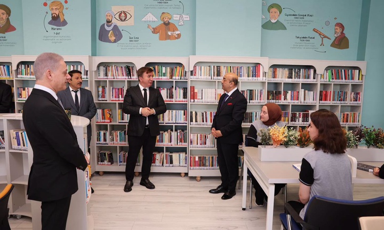 Ayrıntılar Netleşti: Erzincan Valisi Aydoğdu, TOGEM-DER işbirliğiyle yapılan okul kütüphanesini açtı - Son Dak