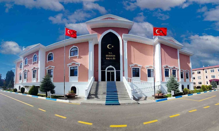 Ayrıntılar Netleşti: Erzurum'da 27 okulun bahçe duvarı ve çiti yenilendi, 7 okula nizamiye yapıldı