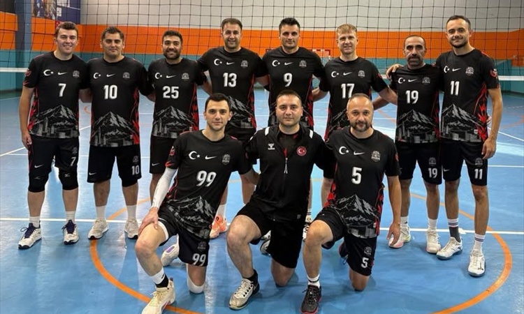 Ayrıntılar Netleşti: Erzurum'da 4. Kamu Spor Oyunları voleybolunda Emniyet Müdürlüğü takımı şampiyon oldu - So