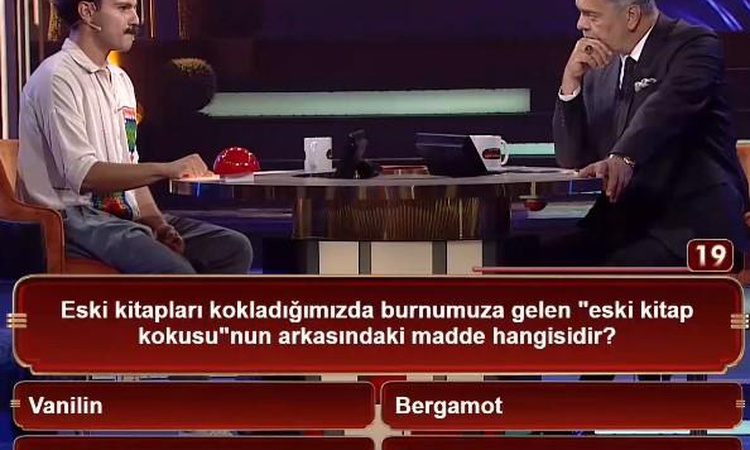 Ayrıntılar Netleşti: Eski kitapları kokladığımızda burnumuza gelen “eski kitap kokusu”nun arkasındaki madde ha