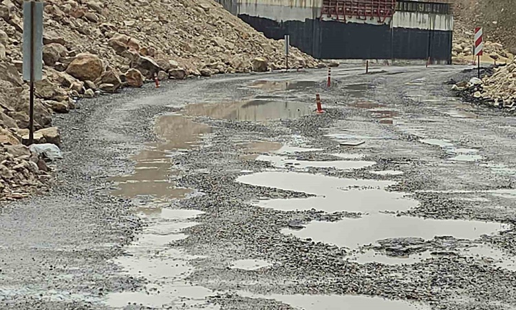 Ayrıntılar Netleşti: Eskişehir'de çukurlu Seyitgazi-Kırka yolu için onarım talep ediliyor