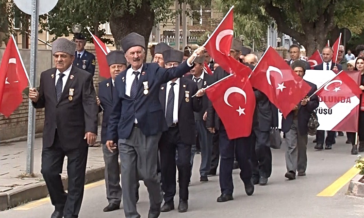 Ayrıntılar Netleşti: Eskişehir’de Gaziler Günü dolayısıyla bando yürüyüşü yapıldı | İşte Tüm Ayrıntılar