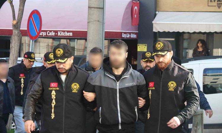Ayrıntılar Netleşti: Eskişehir'de Muratcan Altun'un ölümüyle ilgili 7 şüpheli adliyeye sevk edildi: Gelişmeler