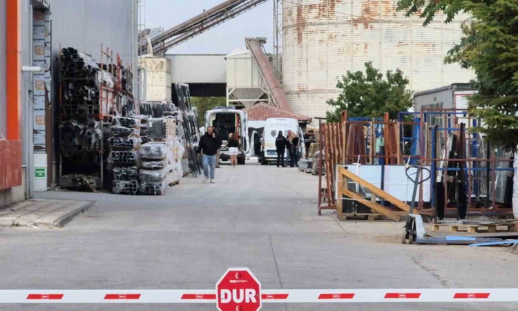 Ayrıntılar Netleşti: Eskişehir'de yapı fabrikasında yüksekten düşen 52 yaşındaki şahıs yaşamını yitirdi