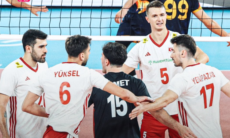 Ayrıntılar Netleşti: Filenin Efeleri, Romanya'ya 3-1 mağlup oldu: Gruptan çıkma umudu son maça kaldı - Son Dak