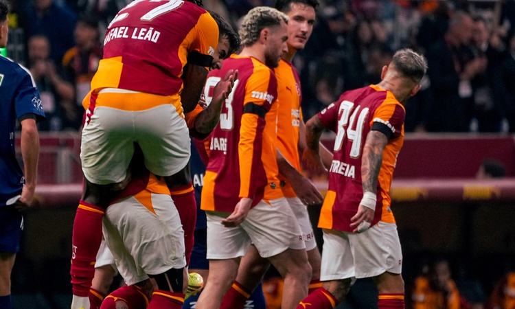 Ayrıntılar Netleşti: Galatasaray, 10 kişi kaldığı maçta Kasımpaşa'yı 3-1 yenip puanını 16'ya çıkardı - Son Dak