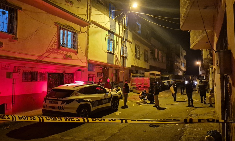 Ayrıntılar Netleşti: Gaziantep Nizip'te silahlı ve sopalı kavgada 1'i ağır 4 kişi yaralandı: Gelişmeler Takip