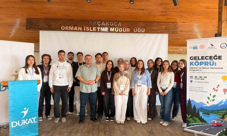 Ayrıntılar Netleşti: Gençlik ve Spor Bakanlığının ÜNİDES kapsamında öğrenciler mezunlarla deneyim paylaştı: Ge