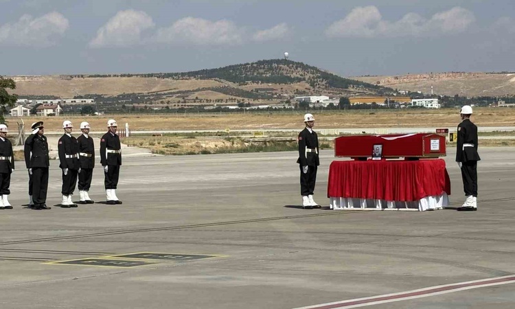 Ayrıntılar Netleşti: Görev başında rahatsızlanarak şehit olan asker memleketine uğurlandı - Son Dakika Bilgile
