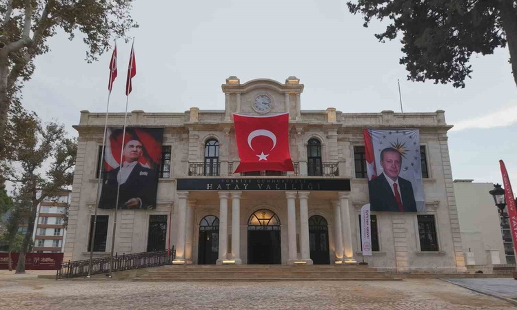 Ayrıntılar Netleşti: Hatay'da depremde hasar alan 98 yıllık tarihi valilik binası yeniden açıldı: Gelişmeler T