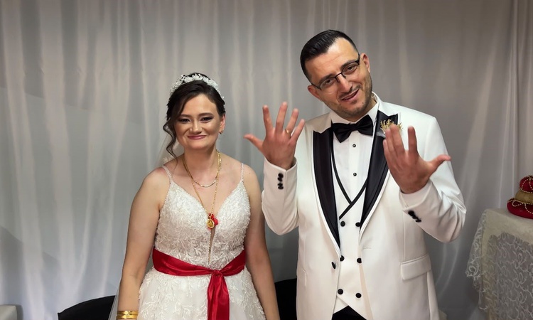 Ayrıntılar Netleşti: İşitme-konuşma engelli çift, Kırklareli Babaeski'de sosyal medyada tanışıp evlendi | İşte