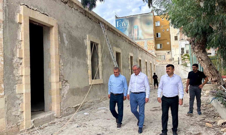 Ayrıntılar Netleşti: İskenderun Lisesi restorasyonunu Kaymakam Önder ve İlçe Milli Eğitim Müdürü inceledi