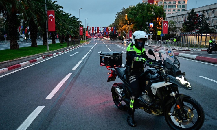 Ayrıntılar Netleşti: İstanbul'da bugün bu yollara dikkat! Birçok cadde trafiğe kapatıldı