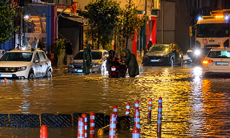 Ayrıntılar Netleşti: İstanbul'daki seli günler önce bildi! Şimdi daha kötüsünü söylüyor: Gelişmeler Takip Edil