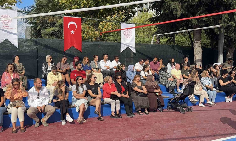 Ayrıntılar Netleşti: İstanbul’da ilk ders zili çaldı ve Merak Edilenler