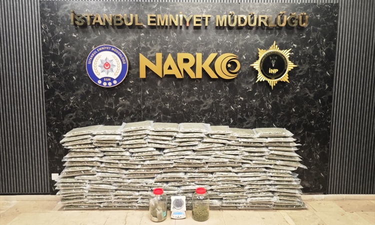 Ayrıntılar Netleşti: İstanbul ve Kocaeli'de 100 kilo 583 gram uyuşturucu ele geçirildi, 2 kişi yakalanarak göz