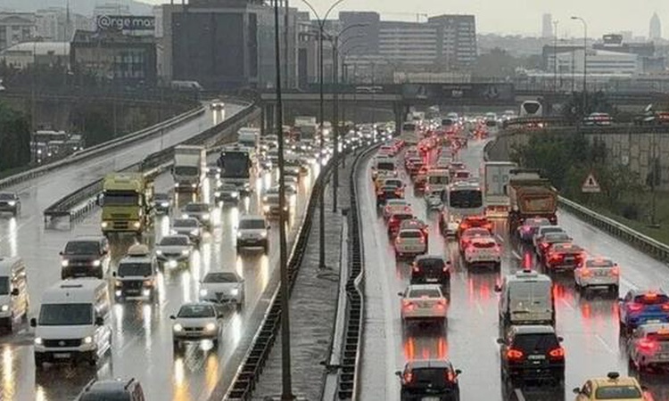 Ayrıntılar Netleşti: İstanbul'da trafik var mı? SON DAKİKA! 28 Eylül Pazartesi hangi ilçelerde trafik var, han