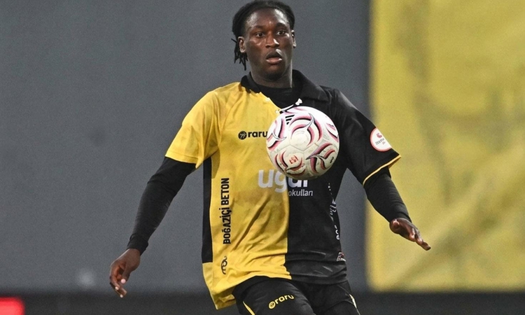 Ayrıntılar Netleşti: İstanbulsporlu Mendy, maç sonunda kalp krizi şüphesiyle hastaneye kaldırıldı: Gelişmeler