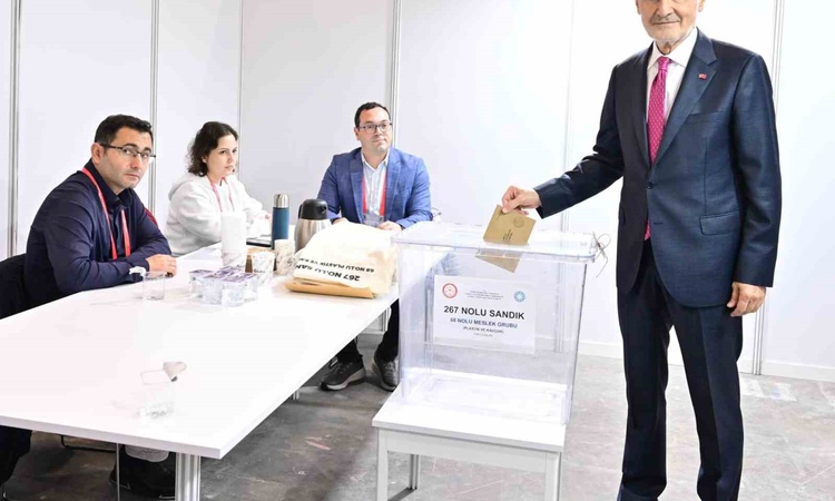 Ayrıntılar Netleşti: İTO Başkanı Avdagiç, 22'nci Dönem Meclis ve Komite seçimlerinde oy verdi ve Merak Edilenl