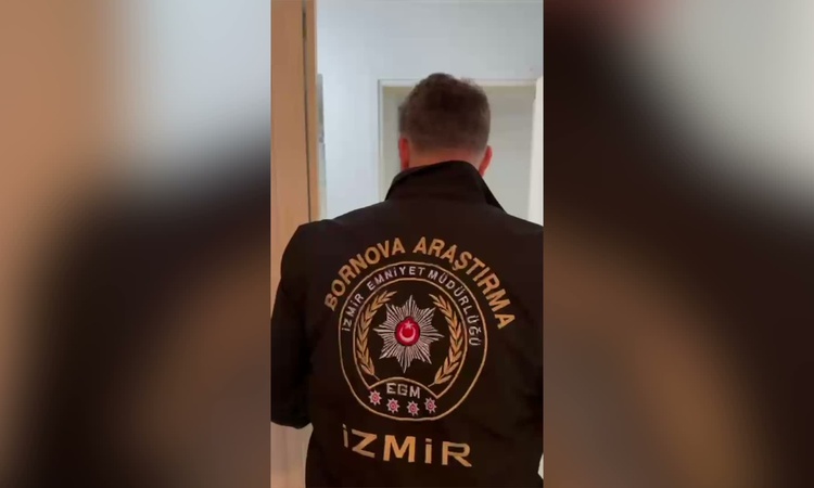 Ayrıntılar Netleşti: İzmir Bornova'da evde ve boş arazide yapılan aramada 43 bin 730 sentetik hap bulundu - So