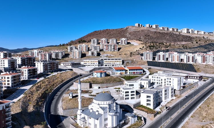 Ayrıntılar Netleşti: İzmir depreminin 6. yılında Bayraklı'da 5 bin 592 bağımsız bölüm tamamlandı | İşte Tüm Ay