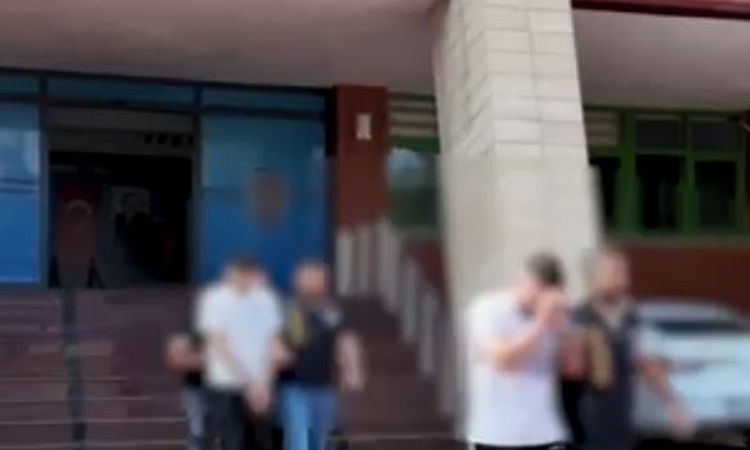 Ayrıntılar Netleşti: Isparta'da sahte araç kiralama operasyonunda 5 şüpheliden 4'ü hakkında tutuklama kararı v