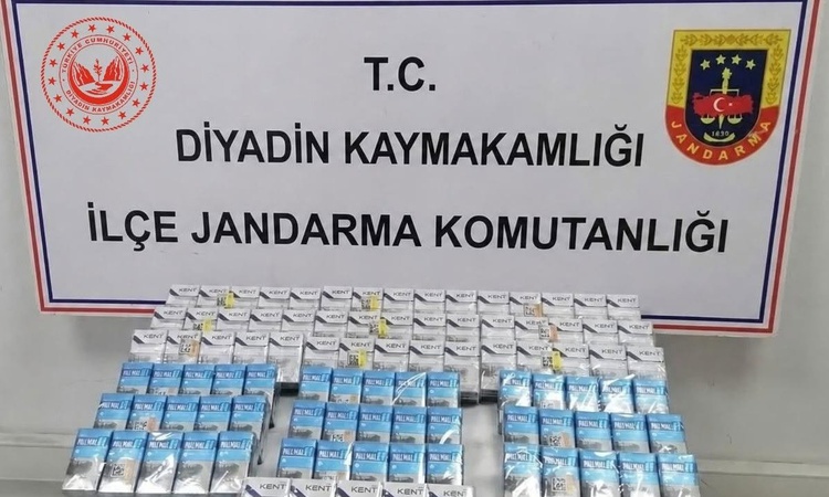 Ayrıntılar Netleşti: Jandarma, Ağrı Diyadin'de bir araçta 190 paket gümrük kaçağı sigara ele geçirdi | İşte Tü