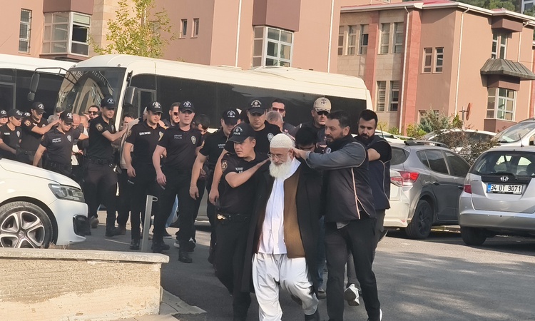 Ayrıntılar Netleşti: Kahramanmaraş merkezli 8 ilde DEAŞ operasyonunda 39 şüpheliden 22'si hakkında tutuklama k