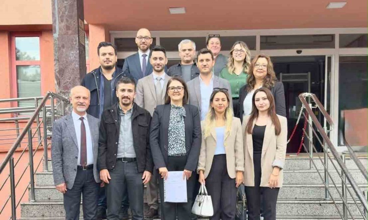 Ayrıntılar Netleşti: Karabük Barosu Başkanı Sibel Şirin göreve resmen start aldı, görev dağılımı tamamlandı |