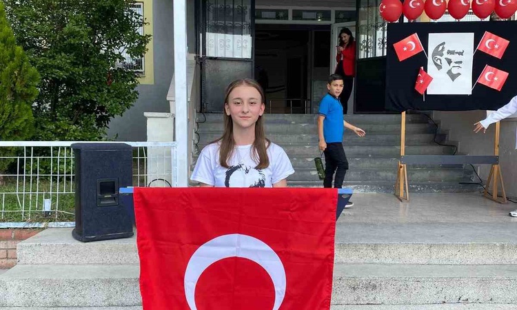 Ayrıntılar Netleşti: Karadeniz Ereğli'de Cumhuriyet'in 103. yılı ortaokulda törenle kutlandı | İşte Tüm Ayrınt